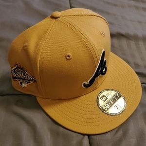 ATLANTA BRAVES NEW ERA 59FIFTY 1995 WORLD SERIES SIDE PATCH HAT 7 1/2 TAN